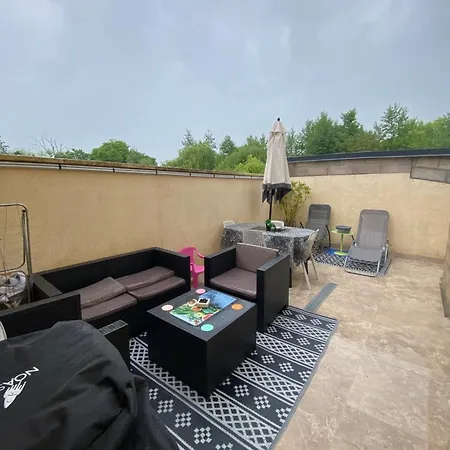 Detente Apartment *